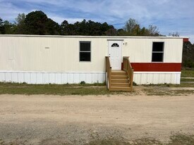 9 Barrett Ln in Lillington, NC - Building Photo
