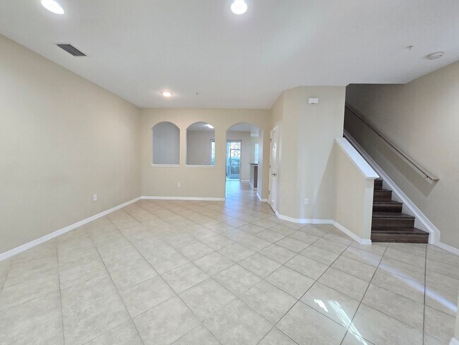 5490 Soapstone Pl in Sarasota, FL - Building Photo - Building Photo