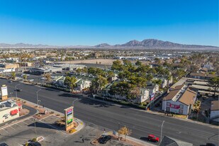 Tarry Towne Condos in Las Vegas, NV - Building Photo - Building Photo