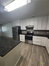 907 E 3rd St in Lampasas, TX - Building Photo - Building Photo