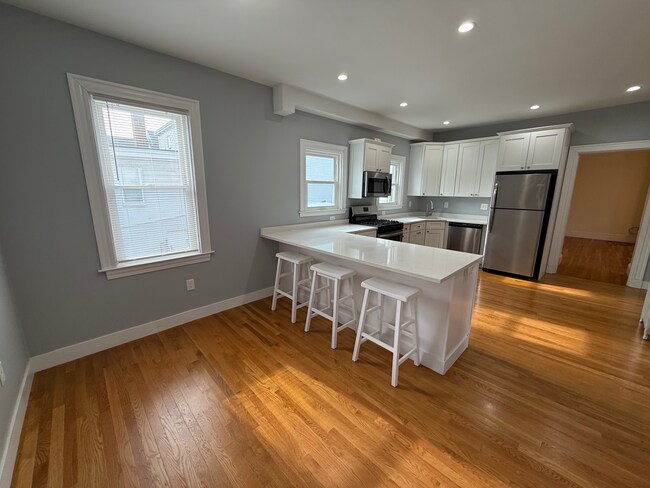234 Blue Hill Ave, Unit 234 in Milton, MA - Building Photo - Building Photo