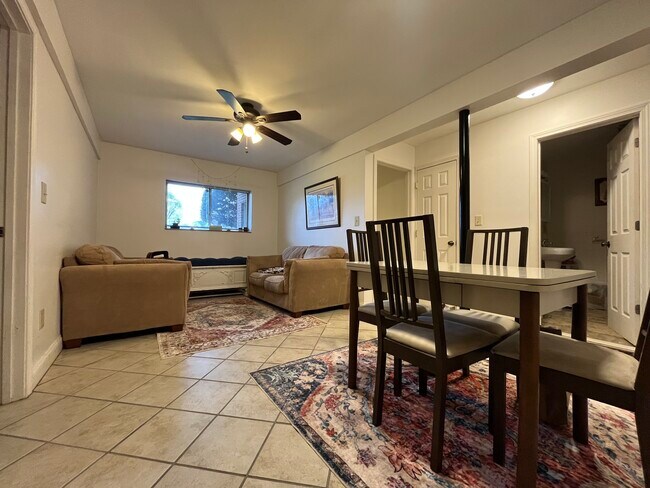 140 Kenrick St, Unit 4 in Boston, MA - Building Photo - Building Photo