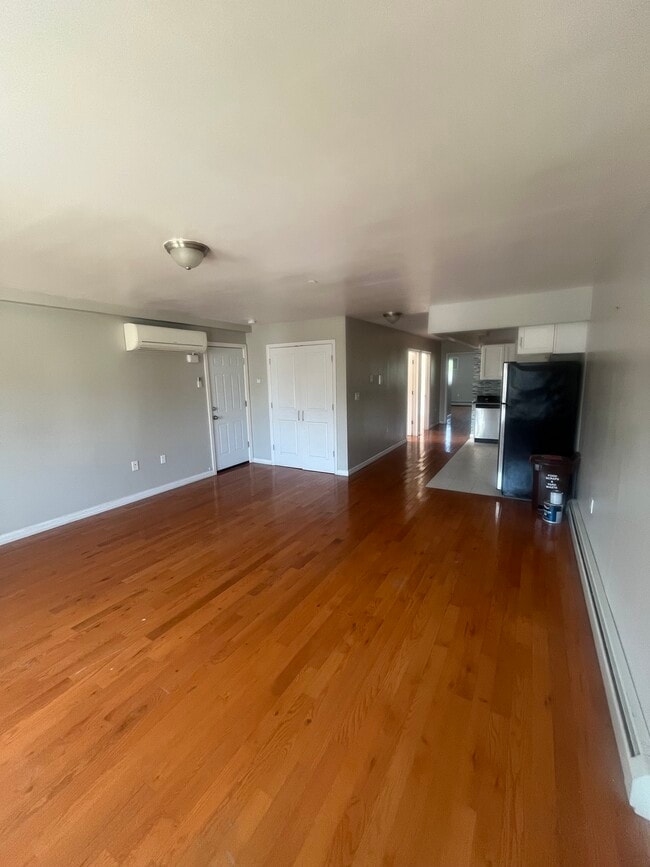 14738 Springfield Ln, Unit First Floor