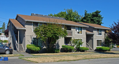 1001 N 6th St in Tacoma, WA - Foto de edificio - Building Photo