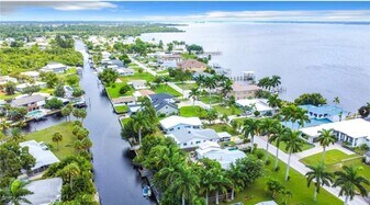 94 E North Shore Ave in North Fort Myers, FL - Building Photo