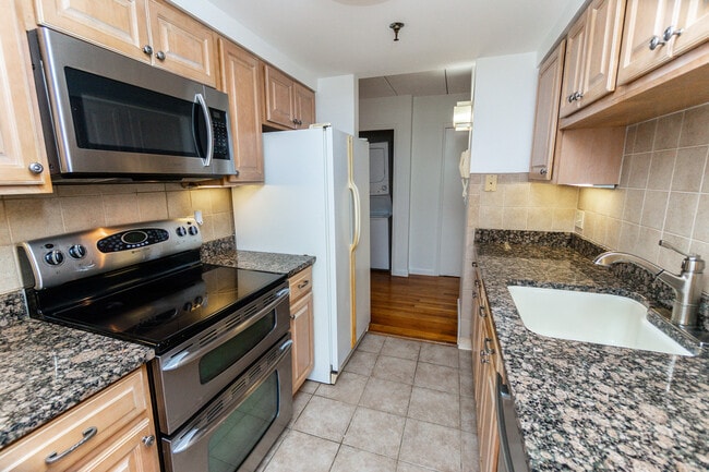 1935 Commonwealth Ave, Unit 603