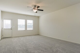 1333 Solace Wy, Unit 332 in Rolesville, NC - Foto de edificio - Building Photo