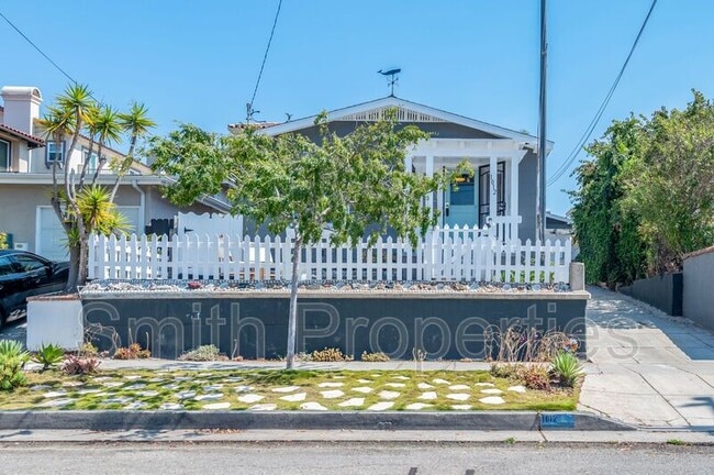 1012 Vincent St in Redondo Beach, CA - Building Photo - Building Photo