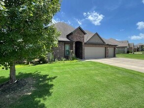 1513 Crestwood Hills Ln in Cave Springs, AR - Building Photo - Building Photo