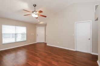 6646 Summer Cove Dr in Riverview, FL - Building Photo - Building Photo