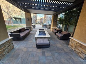 62 E Serene Ave in Las Vegas, NV - Building Photo - Building Photo