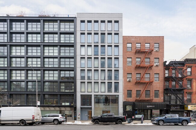 260 Bowery in New York, NY - Building Photo - Primary Photo
