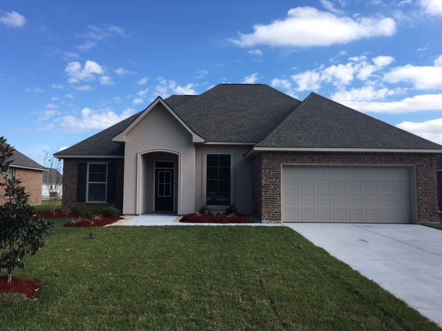 42118 Wood Ave in Ponchatoula, LA - Building Photo