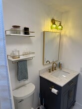 8200 E Jefferson Ave, Unit 1703 in Detroit, MI - Foto de edificio - Building Photo