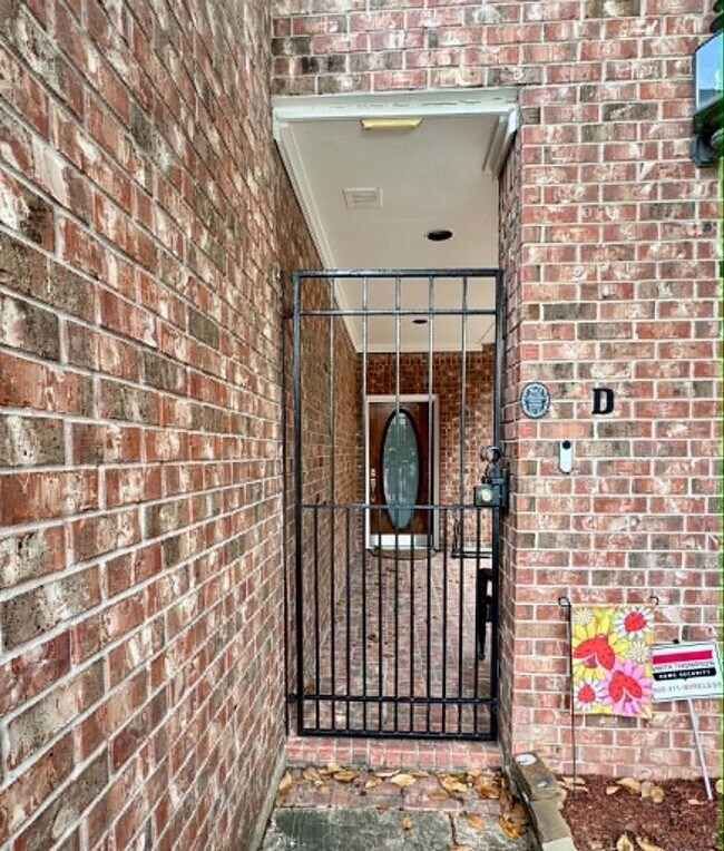 2413 Potomac Dr