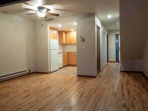 2026 SW Carolina St, Unit 2022 SW Carolina St. in Portland, OR - Building Photo - Building Photo