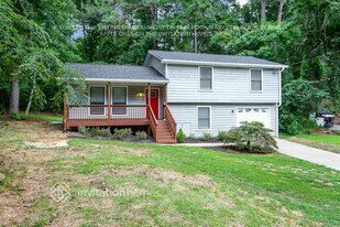 5027 Vonn Pl in Stone Mountain, GA - Building Photo