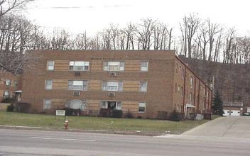 Hillcrest Terrace Apartments in Euclid, OH - Building Photo - Building Photo