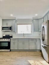 336 Scranton Ave in Lynbrook, NY - Foto de edificio - Building Photo