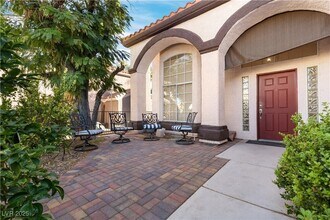 7820 Mount Angel Dr in Las Vegas, NV - Building Photo - Building Photo