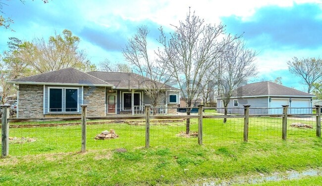 7934 Round Rock Dr in Houston, TX - Building Photo - Building Photo