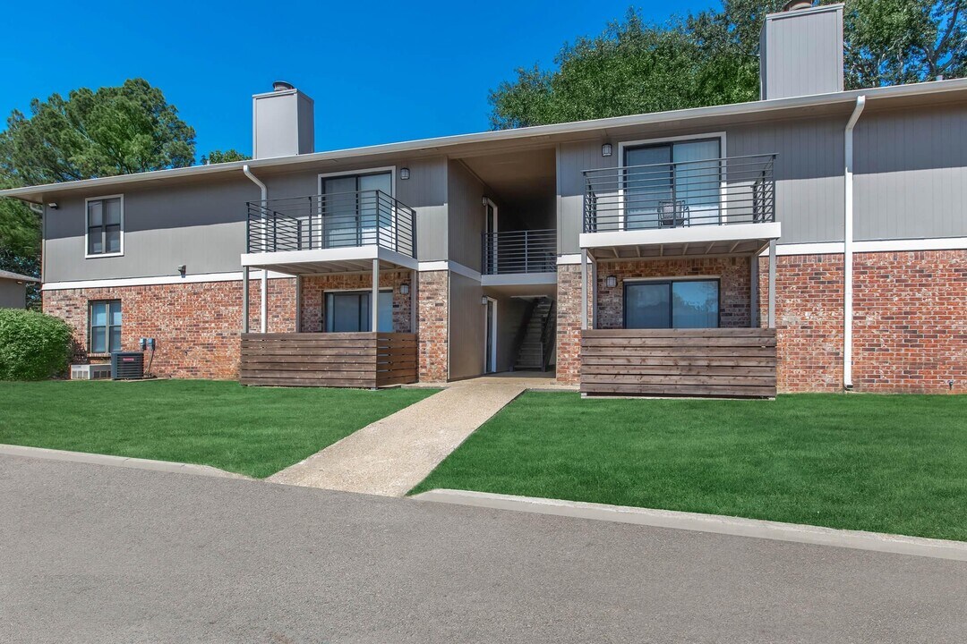 Orchard Landing Apartments in Ridgeland, MS - Foto de edificio