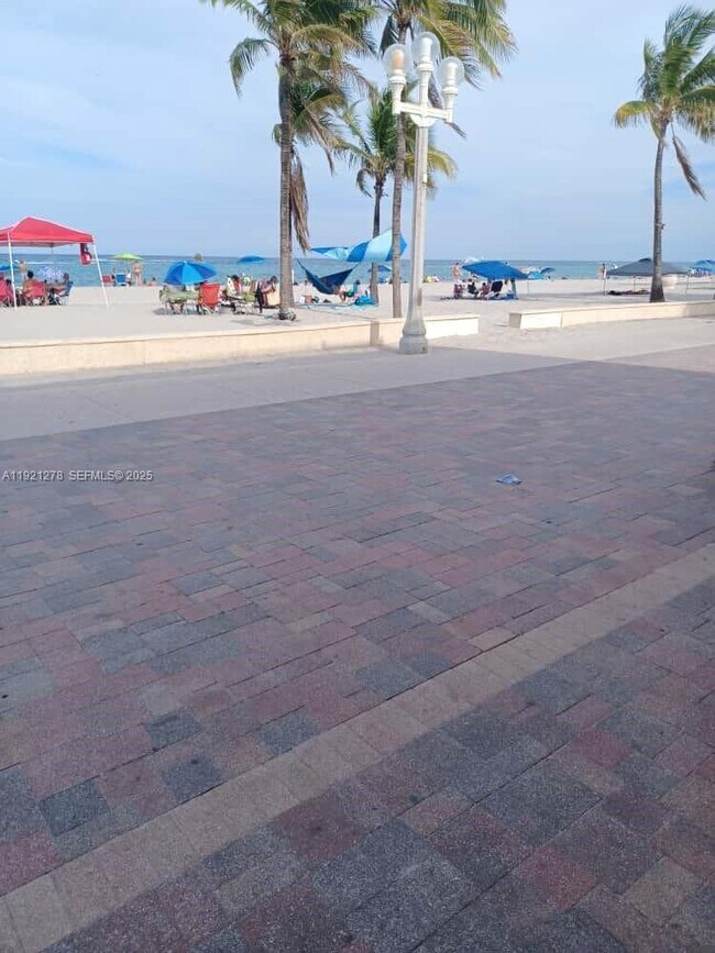 322 Nebraska St in Hollywood, FL - Building Photo - Building Photo