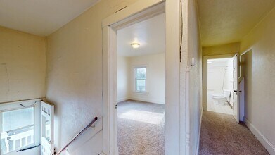 521 Northwestern Ave in Ames, IA - Building Photo - Building Photo