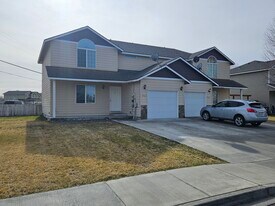 3501 Sage Rd in Moses Lake, WA - Building Photo