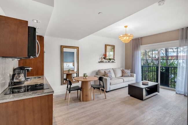 1036 Ocean Dr