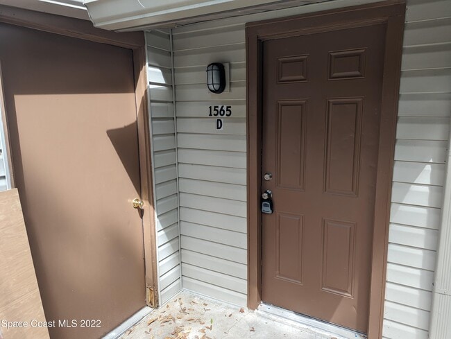 1565 Violet Ave in Titusville, FL - Building Photo - Building Photo