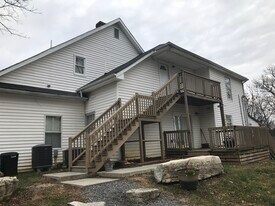 148 River St, Unit 1 in Marion, VA - Building Photo