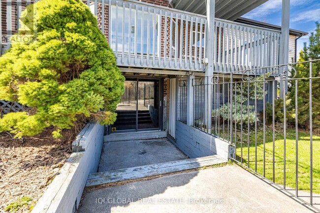 40 Rosemount Ave in Markham, ON - Building Photo - Building Photo