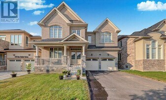 132 Ben Sinclair Ave in East Gwillimbury, ON - Building Photo