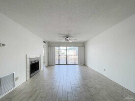 14100 River Rd in Pensacola, FL - Building Photo