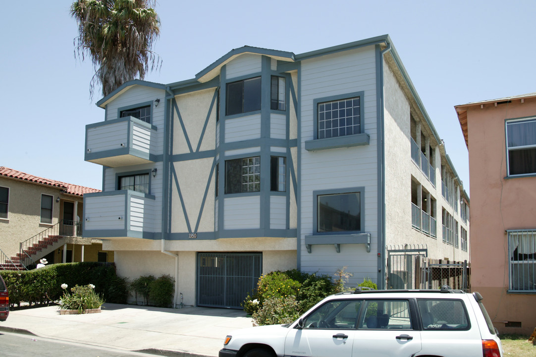 1950 Chestnut Ave in Long Beach, CA - Building Photo