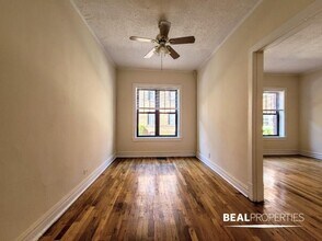 622 W Cornelia Ave in Chicago, IL - Building Photo - Building Photo