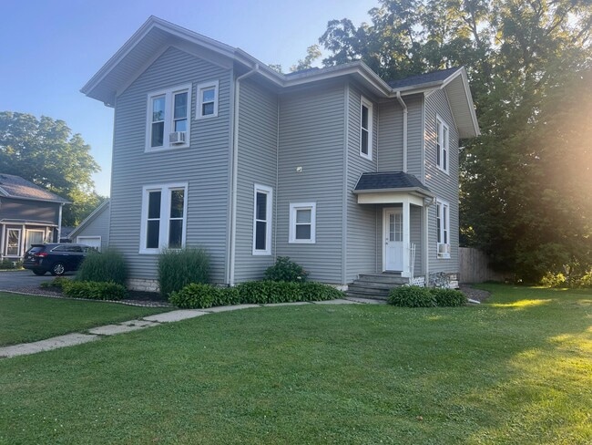 property at 304 S Silver Lake St