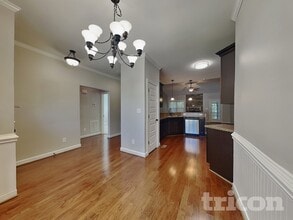 102 Pinewinds Ct in Clayton, NC - Foto de edificio - Building Photo