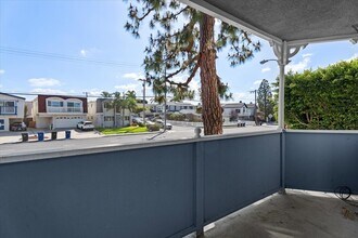 2411 Prospect Ave, Unit #101 in Hermosa Beach, CA - Building Photo - Building Photo
