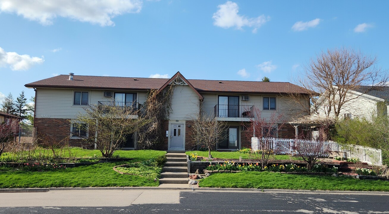5586 Guilford Rd, Unit 3 in Fitchburg, WI - Foto de edificio