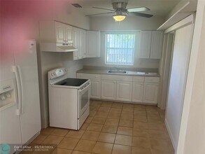 7553 Farragut St in Hollywood, FL - Building Photo - Building Photo