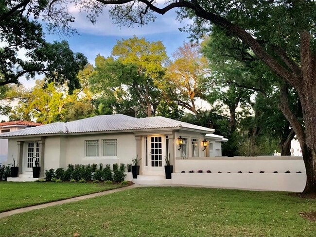 property at 1801 Beach Dr NE