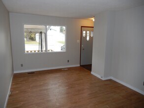 58 Carleton Dr in Saskatoon, SK - Building Photo - Building Photo