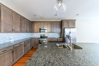 2221 24th Ave N-Unit -Unit B in Nashville, TN - Building Photo - Building Photo