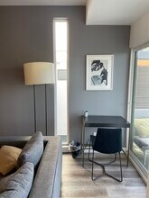 803 N Harvard Blvd in Los Angeles, CA - Foto de edificio - Building Photo