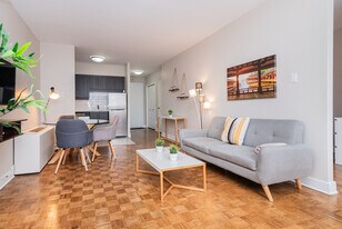 3630 Promenade Sir-William-Osler in Montréal, QC - Building Photo