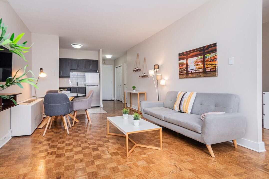 3630 Promenade Sir-William-Osler in Montréal, QC - Building Photo