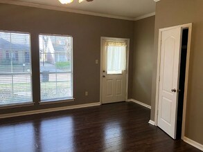 351 Meadow Crossing Dr in Baton Rouge, LA - Building Photo - Building Photo