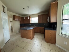 816 Belvedere Dr in Conroe, TX - Building Photo - Building Photo